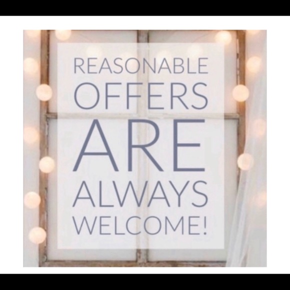 SALE‼️ClassyGirlWardrobe est.2014 fashion brands - Picture 2 of 5